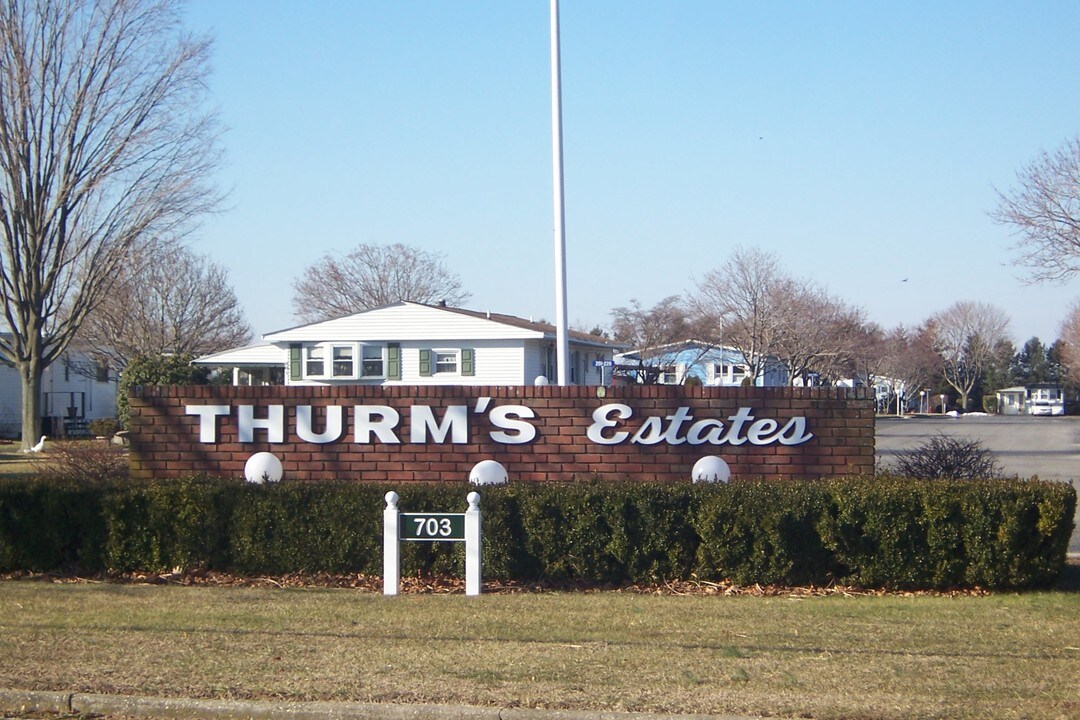 Calverton Meadows in Calverton, NY - Building Photo