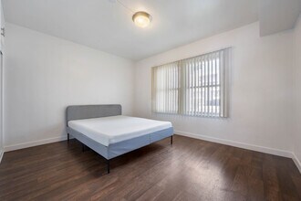 8815 Belford Ave in Los Angeles, CA - Building Photo - Building Photo