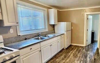 1452 N 5th St in Fresno, CA - Building Photo - Building Photo