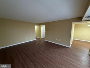 1403 Northgate Square in Reston, VA - Building Photo - Building Photo