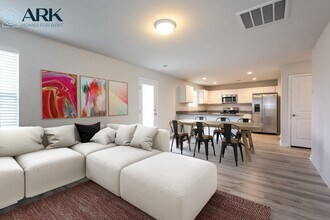 346 Elevation Ct in Inman, SC - Foto de edificio - Building Photo