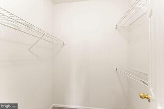 14309 Climbing Rose Way in Centreville, VA - Building Photo - Building Photo