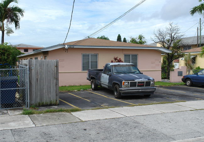 530 SW 9th St in Miami, FL - Building Photo - Building Photo