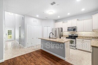 689 Evening Sky Dr in Oviedo, FL - Building Photo - Building Photo