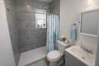 80 Malcolm Ave in Garfield, NJ - Foto de edificio - Building Photo