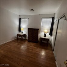 1060 Wild Fern Ct in Las Vegas, NV - Building Photo - Building Photo