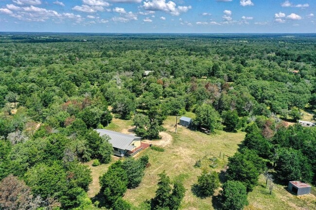 1170 County Rd B in Lexington, TX - Building Photo - Building Photo