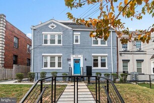 5012 2nd St NW in Washington, DC - Building Photo