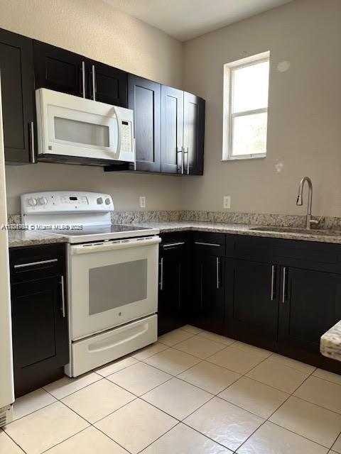 2111 Shoma Dr in West Palm Beach, FL - Building Photo