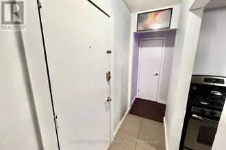 23 McClary Ave in London, ON - Building Photo - Building Photo