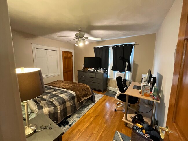88 1st St, Unit 90 in Medford, MA - Foto de edificio - Building Photo