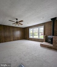 8608 Linton Hall Rd in Linton Hall, VA - Building Photo - Building Photo