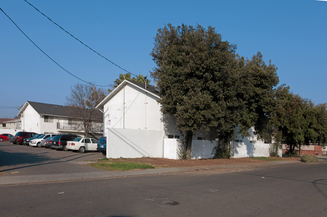 1956 Darrah St in Ceres, CA - Building Photo - Building Photo