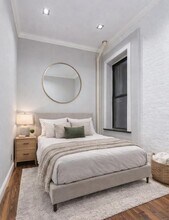 221 Mott St, Unit 1RS in New York, NY - Building Photo - Building Photo