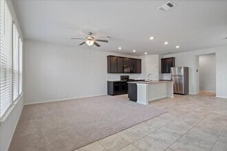 5711 Pleasanton Pkwy in Pflugerville, TX - Building Photo - Building Photo