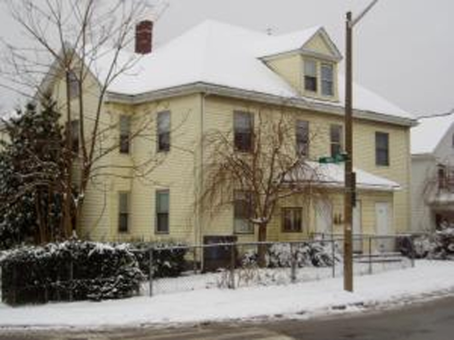 1072-1074 River St in Hyde Park, MA - Building Photo