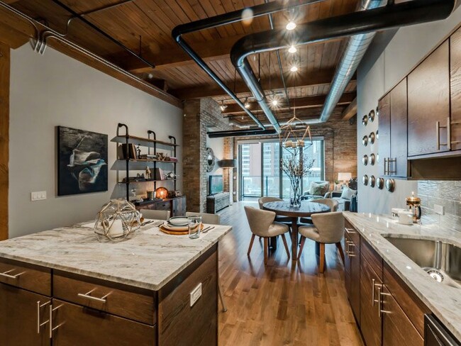 Lofts At River East in Chicago, IL - Building Photo - Building Photo