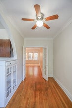 5720 S Blackstone Ave, Unit #1E in Chicago, IL - Building Photo - Building Photo