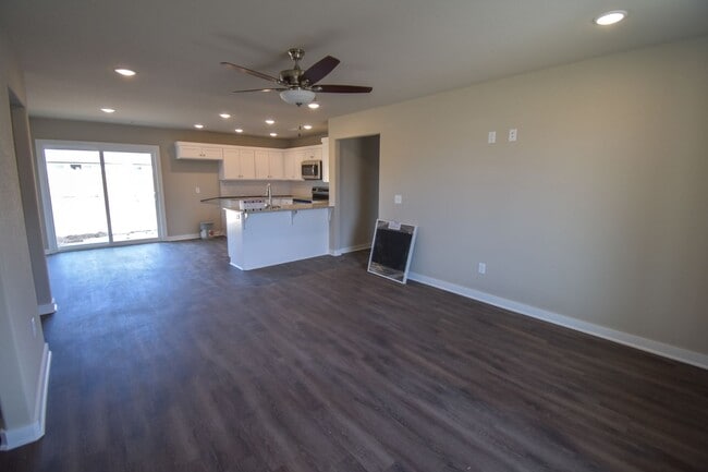 356 N Wyandotte St in Farmington, AR - Building Photo - Building Photo
