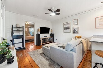 93 Pearl St, Unit 2 in Boston, MA - Building Photo - Building Photo