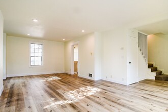 3623 34th Ave W in Seattle, WA - Building Photo - Building Photo