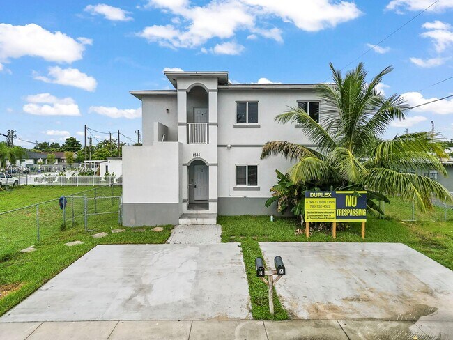 1514 NW 5th Ave in Homestead, FL - Building Photo - Building Photo