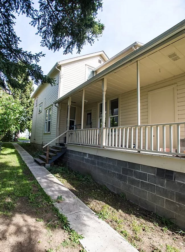 1409 Iron St in Bellingham, WA - Building Photo - Building Photo