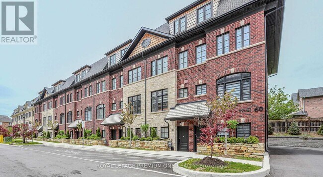 60-160 Lunar Cres in Mississauga, ON - Building Photo - Building Photo