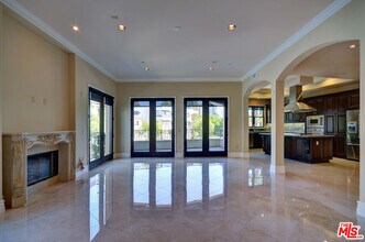10830 Massachusetts Ave in Los Angeles, CA - Building Photo - Building Photo