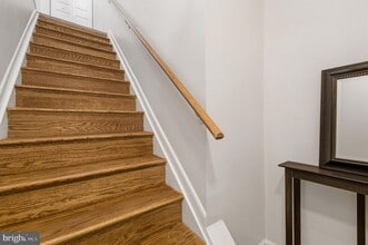 18036 Rolling Way, Unit 267 in Olney, MD - Foto de edificio - Building Photo