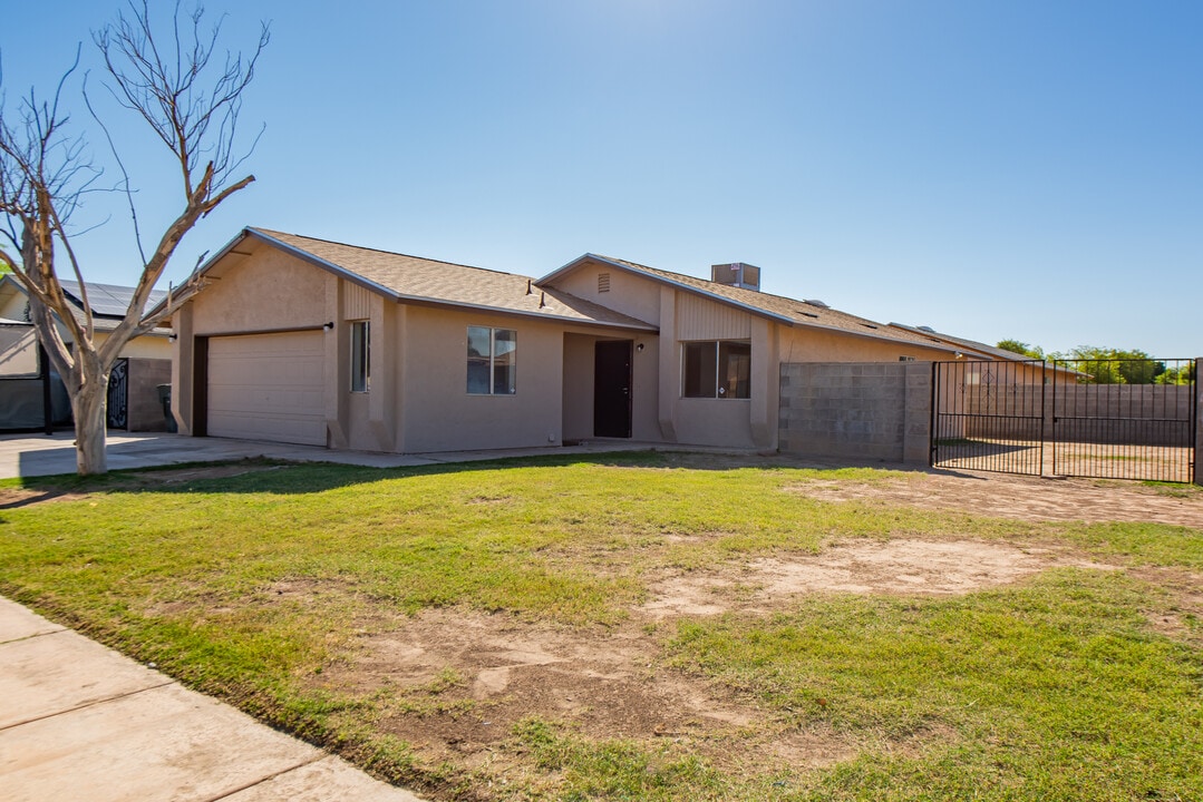 4597 W 18th Pl in Yuma, AZ - Building Photo