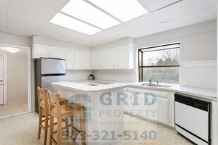 9339 N Oswego Ave in Portland, OR - Building Photo