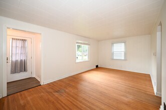 1221 8th Ave NW in Rochester, MN - Building Photo - Building Photo