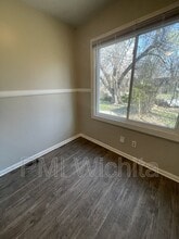 2322 S Broadview St in Wichita, KS - Building Photo - Building Photo