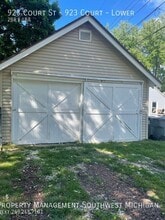 923 Court St in St. Joseph, MI - Building Photo - Building Photo