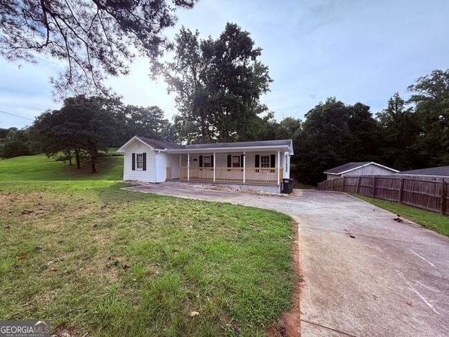 property at 6790 Queen Mill Rd SE