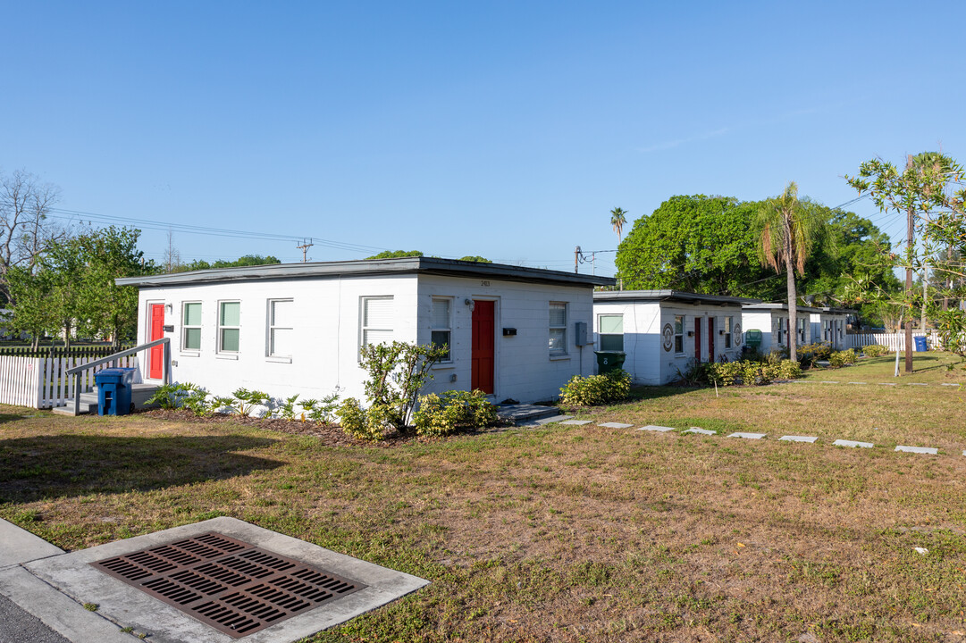 2407 E 12th Ave in Tampa, FL - Foto de edificio