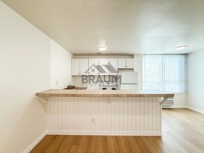 5611 Fulcher Ave in Los Angeles, CA - Foto de edificio - Building Photo