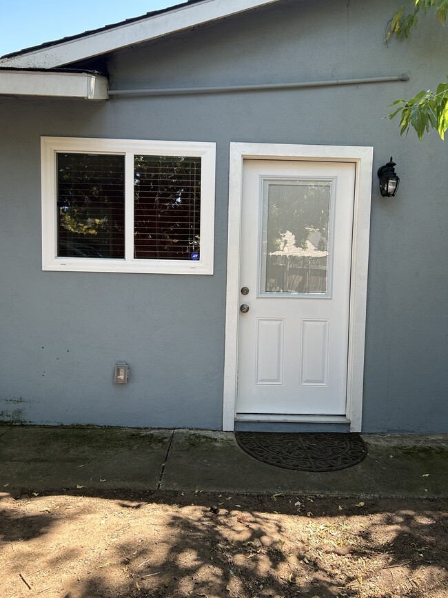property at 5001 Buena Vista Ave