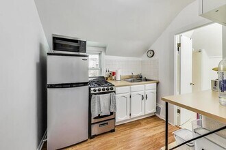 869 N McKinley Rd, Unit 2 in Lake Forest, IL - Building Photo - Building Photo