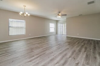 2591 Vineyard Cir in Sanford, FL - Building Photo - Building Photo