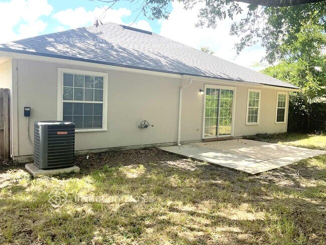 1736 Northglen Cir in Middleburg, FL - Building Photo - Building Photo