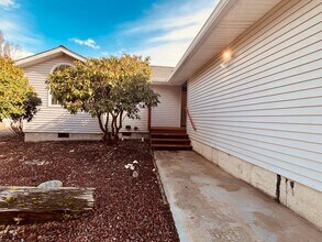 23624 Clear Ct in Mount Vernon, WA - Building Photo - Building Photo