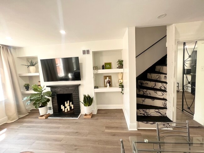1233 Saint James St, Unit The Saint Germaine