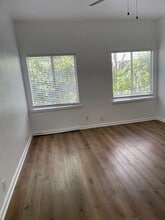 Windsor Court in Glendale, CA - Building Photo - Interior Photo