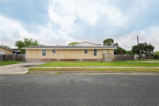 property at 1802 16th St