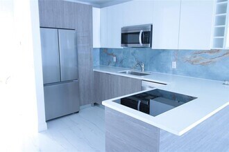 600 Layne Blvd in Hallandale Beach, FL - Building Photo - Building Photo