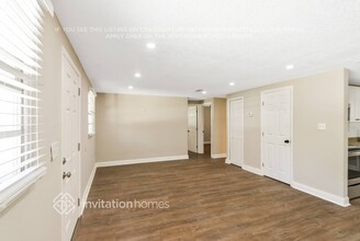 4010 Treasure Cir in Tampa, FL - Building Photo - Building Photo