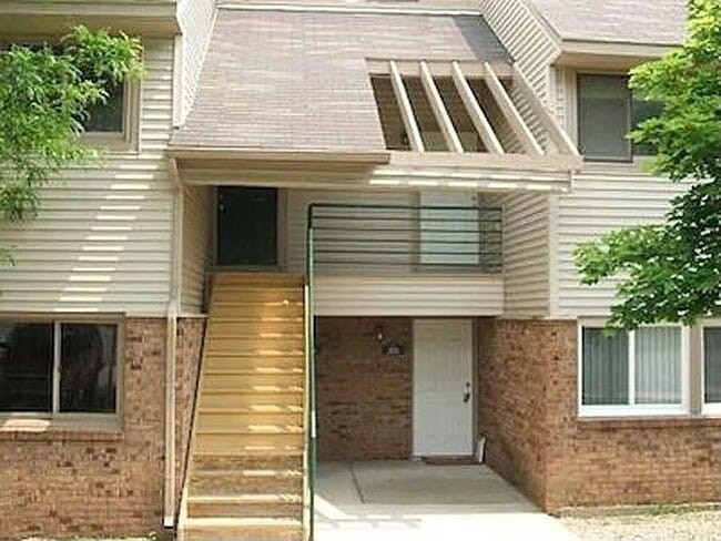 2916 Davison Ave, Unit 2916 Davison Avenue in Auburn Hills, MI - Building Photo - Building Photo