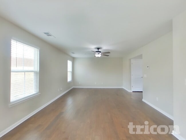 2904 Cherry Point Ln in Columbia, TN - Building Photo - Building Photo